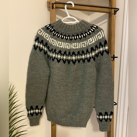 Grey, White & Black Nordic Pattern Fair Isle Sweater, Size Medium - Picture 7 of 8